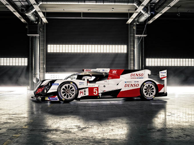 Toyota Gazoo Racing de gloednieuwe Toyota TS050 HYBRID racer